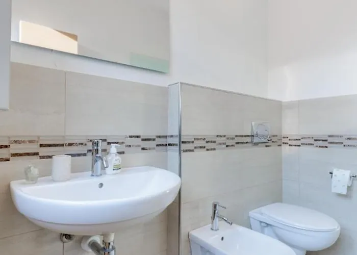 Ampio Bilocale Vista Mozzafiato Sulle Alpi!